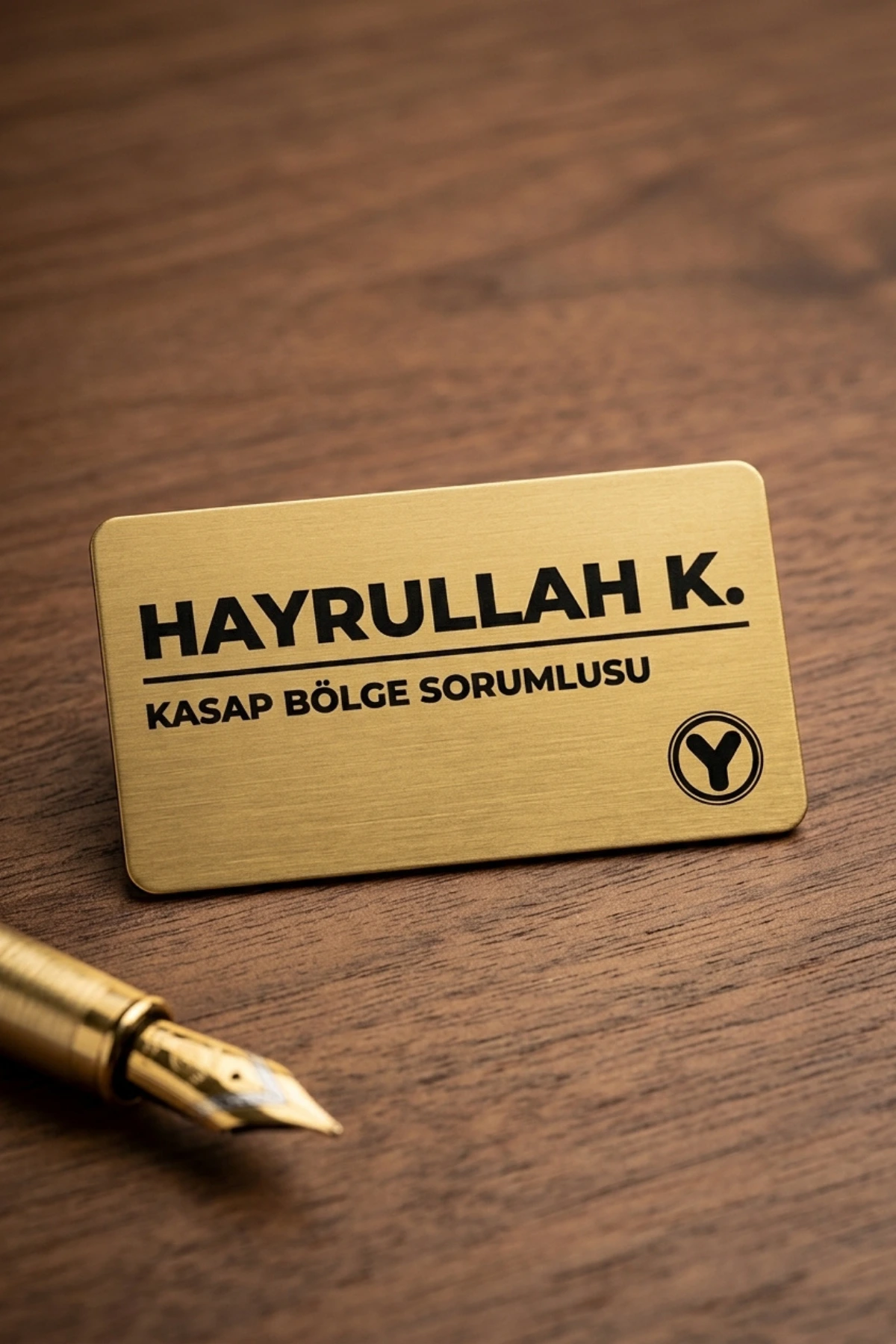 Mıknatıslı Yaka İsimliği